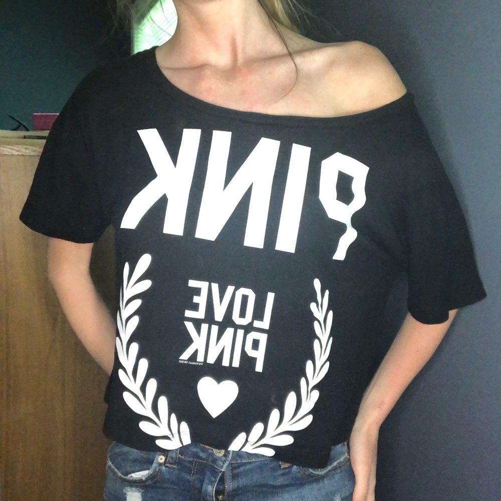 PINK Victoria’s Secret shirt size small